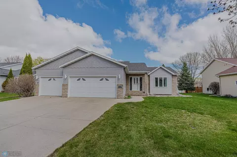3001 38th Ave S, Fargo, ND 58104