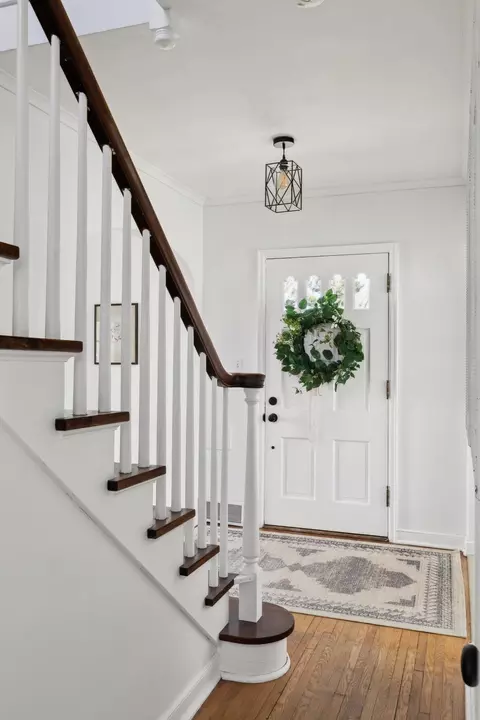 Entry Way - 624 Bluff Ave, Brainerd, MN 56401 photo 7 of 9