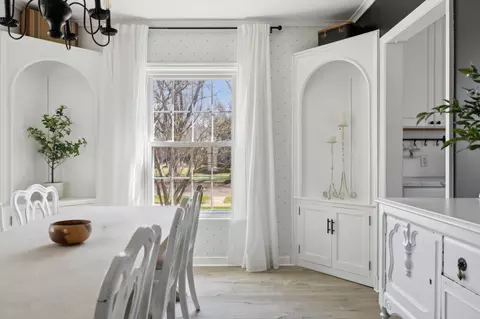 Dining - 624 Bluff Ave, Brainerd, MN 56401 photo 3 of 4