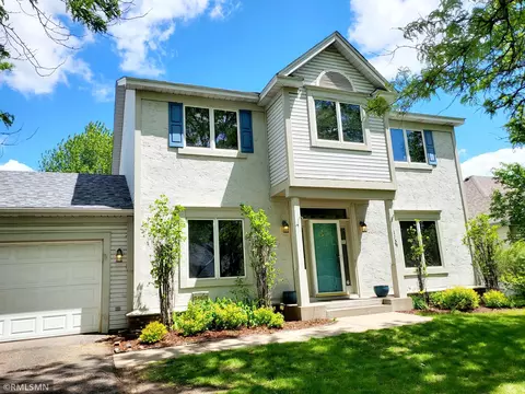 1159 Fallbrook Ln, Woodbury, MN 55125