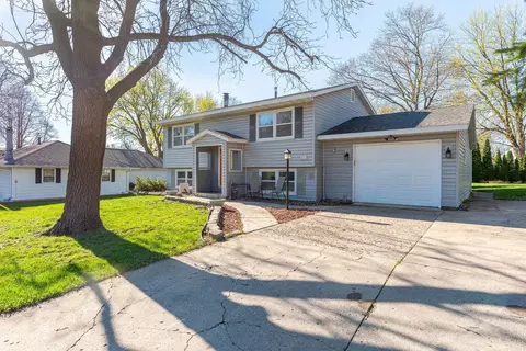471 Barry Dr, Owatonna, MN 55060