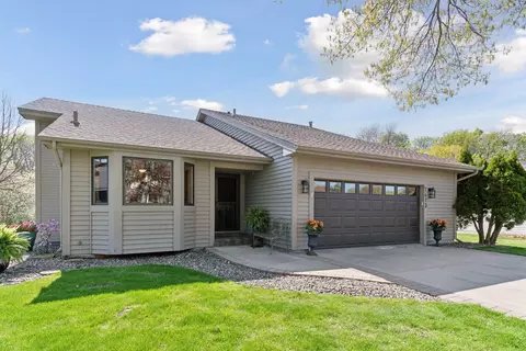 7413 Paulsen Dr, Eden Prairie, MN 55346
