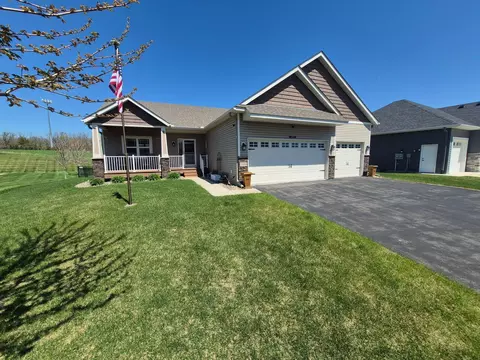 319 Art St NW, New Prague, MN 56071