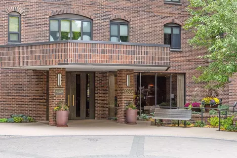 1235 Yale Pl #1105, Minneapolis, MN 55403