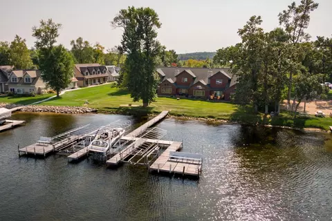 10440 Gull Point Rd, Brainerd, MN 56401