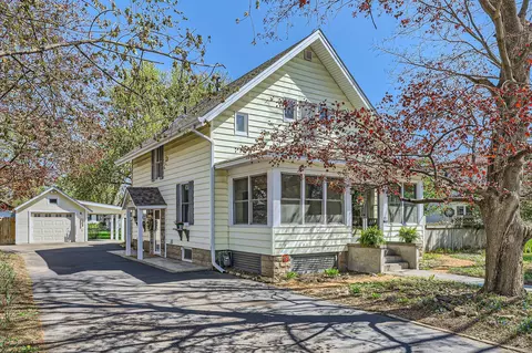 707 St Croix St, Hudson, WI 54016