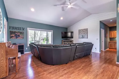 204 Meadow Cir, Ashby, MN 56309 photo 6