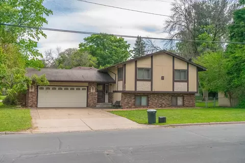 216 Logan Ave E, West Saint Paul, MN 55118
