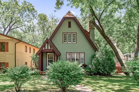 3263 France Ave N, Robbinsdale, MN 55422
