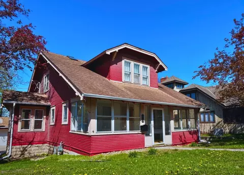 312 Broadway St N, Jordan, MN 55352