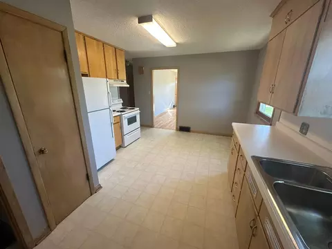 Kitchen - 1222 SE 12th St, Brainerd, MN 56401 photo 3 of 3