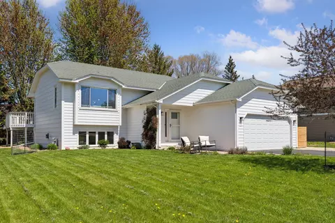 2283 Boxwood Ave E, Maplewood, MN 55119