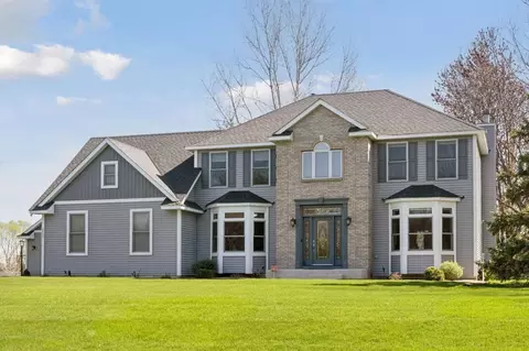 2425 Periwinkle Ave N, West Lakeland, MN 55082