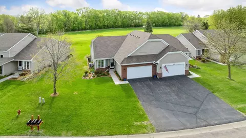 8984 Deer Run Dr, Victoria, MN 55386
