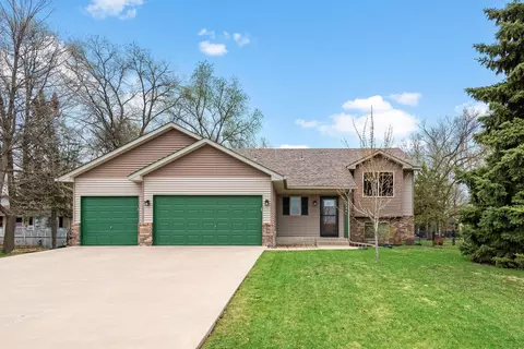 2884 95th Ave NE, Blaine, MN 55449