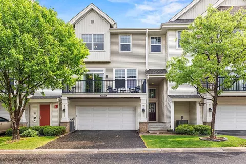 11852 Emery Village Dr N #3302, Champlin, MN 55316
