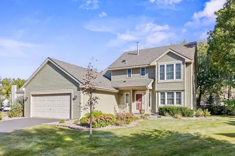 16729 Candlewood Pkwy, Eden Prairie, MN 55347