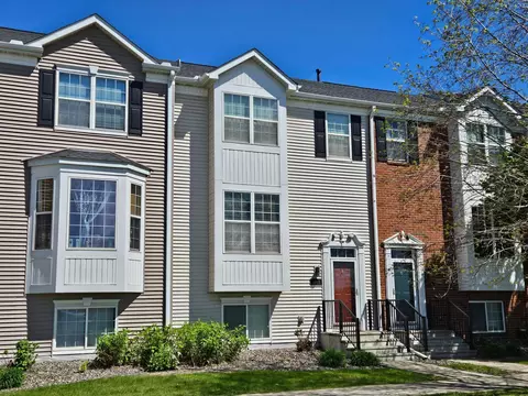 1643 Crossings Blvd, Shakopee, MN 55379