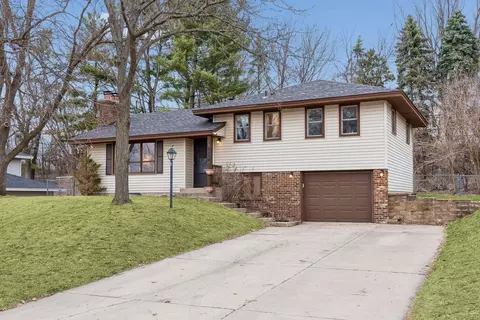 8158 83rd St S, Cottage Grove, MN 55016