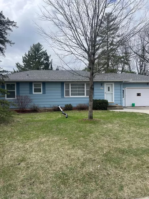 121 Rita Rd, Mankato, MN 56001