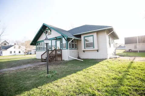 705 5th Ave, Madison, MN 56256