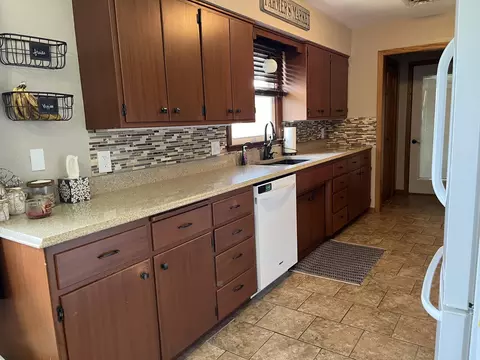 2250 18th Ave, Windom, MN 56101 photo 3