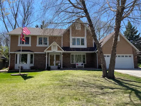 2470 Leyland Trl, Woodbury, MN 55125