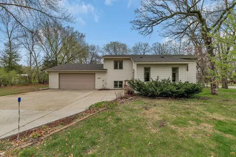 20 Oak Ln, Big Lake, MN 55309