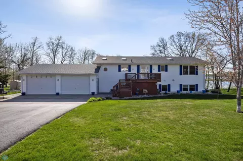 15344 Blackhawk Rd, Lake Park, MN 56554