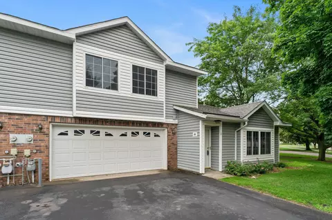 2 Oak Rd #D, Circle Pines, MN 55014