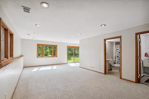 6913 Sumac Ct, Centerville, MN 55038 photo 32