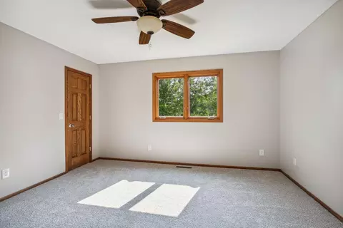 6913 Sumac Ct, Centerville, MN 55038 photo 22
