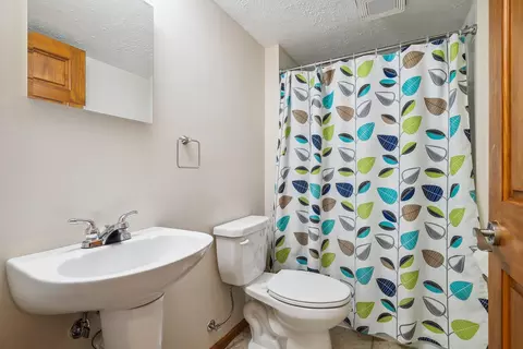 6913 Sumac Ct, Centerville, MN 55038 photo 30