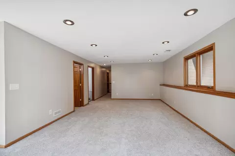 6913 Sumac Ct, Centerville, MN 55038 photo 33