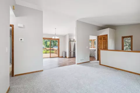 6913 Sumac Ct, Centerville, MN 55038 photo 7