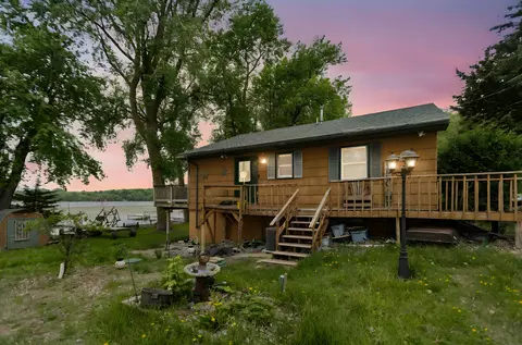 49136 Riverside Ln, Waterville, MN 56096