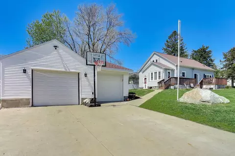 209 Lake St W, Waterville, MN 56096