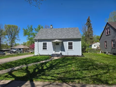 127 Wyoming St E, Saint Paul, MN 55107