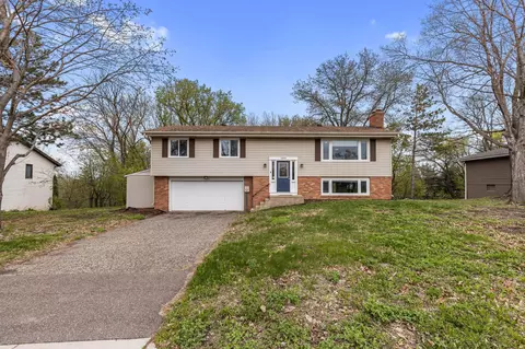 2409 Highland View Ave S, Burnsville, MN 55337