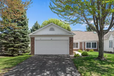 782 Lake Ridge Dr, Woodbury, MN 55129