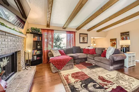 3803 Laurel Ct, Eagan, MN 55122 photo 4