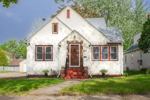 1028 Hall Ave, West Saint Paul, MN 55118