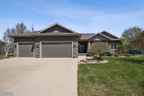 6048 27th St S, Fargo, ND 58104