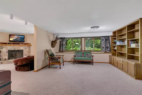 Living - 416 19th St NW, Willmar, MN 56201 photo 5 of 5