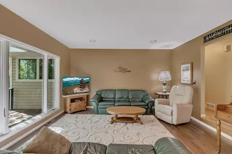 Living - 416 19th St NW, Willmar, MN 56201 photo 2 of 5