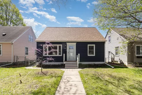 2048 4th St E, Saint Paul, MN 55119