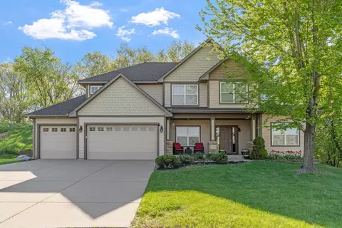 12800 Garrett Ct, Apple Valley, MN 55124