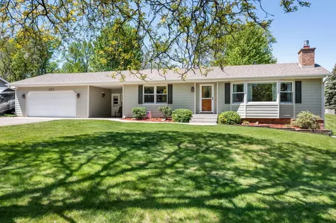 15122 Green Oaks Trl SE, Prior Lake, MN 55372