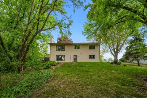 Exterior - 778 Sunset Dr, Eagan, MN 55123 photo 3 of 4