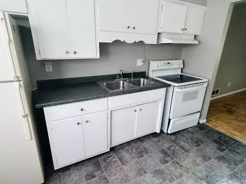 322 Baker St E, Saint Paul, MN 55107
